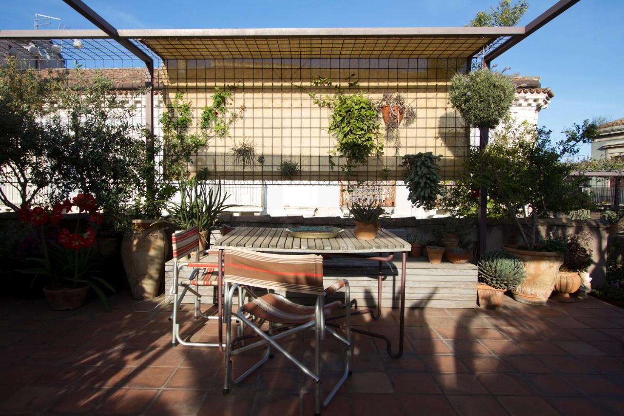 Tre Vie Apartment Con Terrazzo Giardino Pensile Catania Luaran gambar