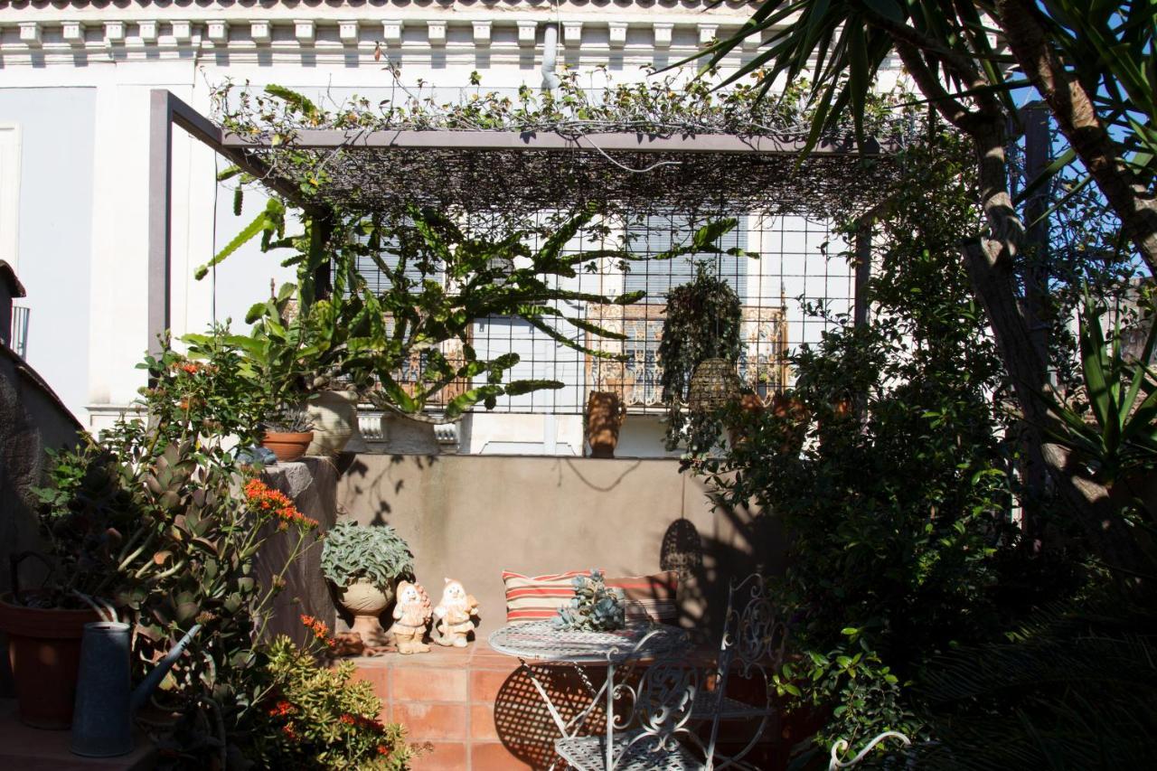 Tre Vie Apartment Con Terrazzo Giardino Pensile Catania Luaran gambar