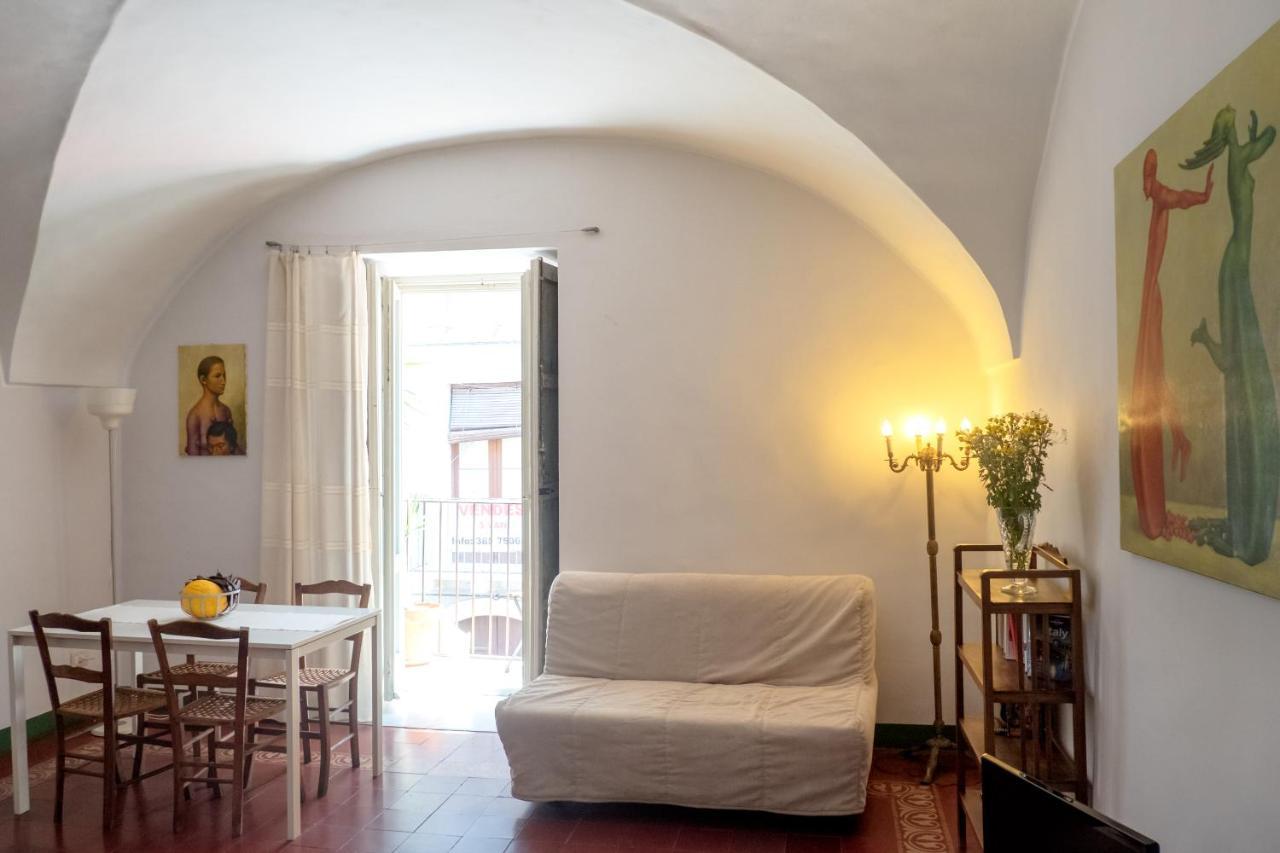 Tre Vie Apartment Con Terrazzo Giardino Pensile Catania Luaran gambar