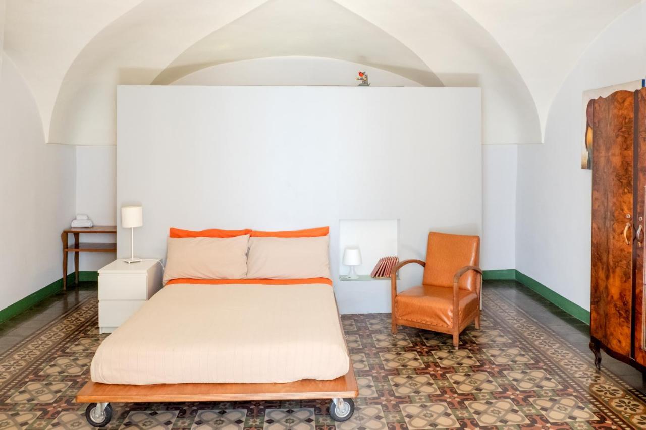 Tre Vie Apartment Con Terrazzo Giardino Pensile Catania Luaran gambar