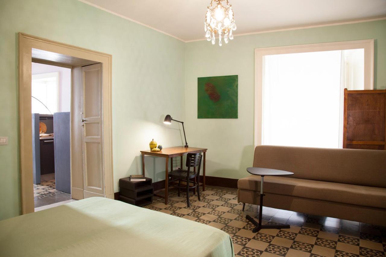 Tre Vie Apartment Con Terrazzo Giardino Pensile Catania Luaran gambar