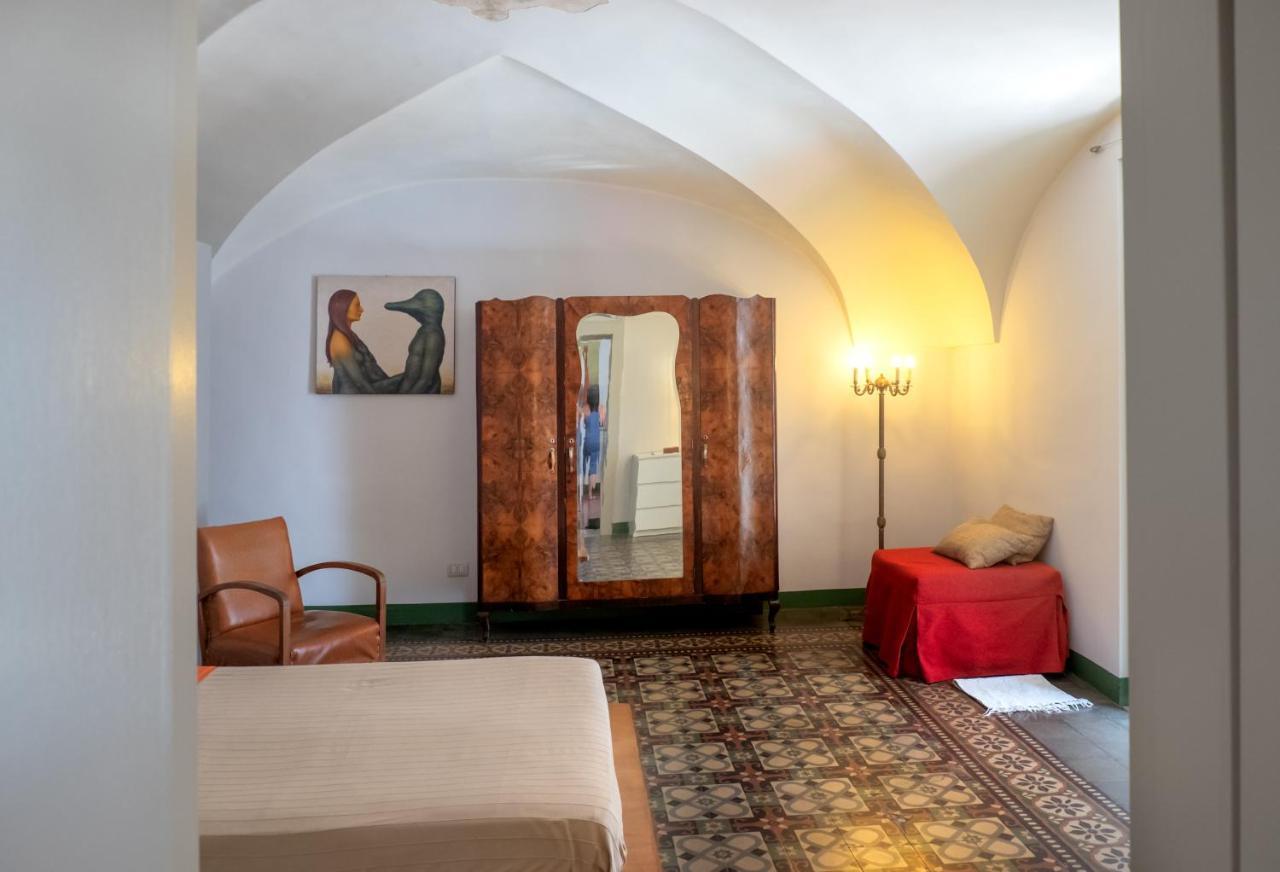 Tre Vie Apartment Con Terrazzo Giardino Pensile Catania Luaran gambar